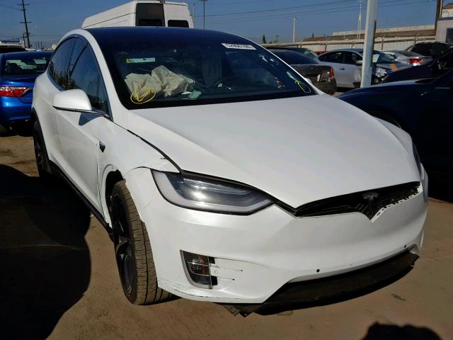 5YJXCBE23JF126965 - 2018 TESLA MODEL X WHITE photo 1