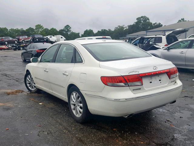 KMHFC46F68A292937 - 2008 HYUNDAI AZERA SE WHITE photo 3