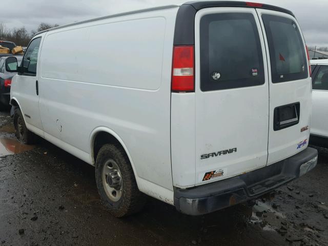 1GTHG35U451240844 - 2005 GMC SAVANA G35 WHITE photo 3