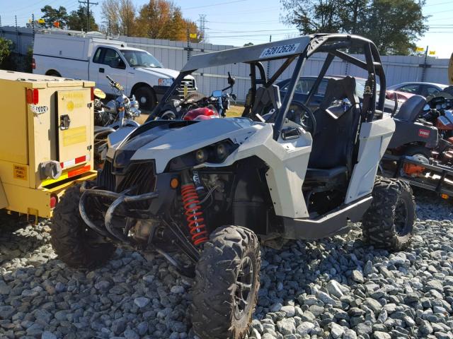 3JBPGAP24GJ000828 - 2016 CAN-AM MAVERICK 1 GRAY photo 2