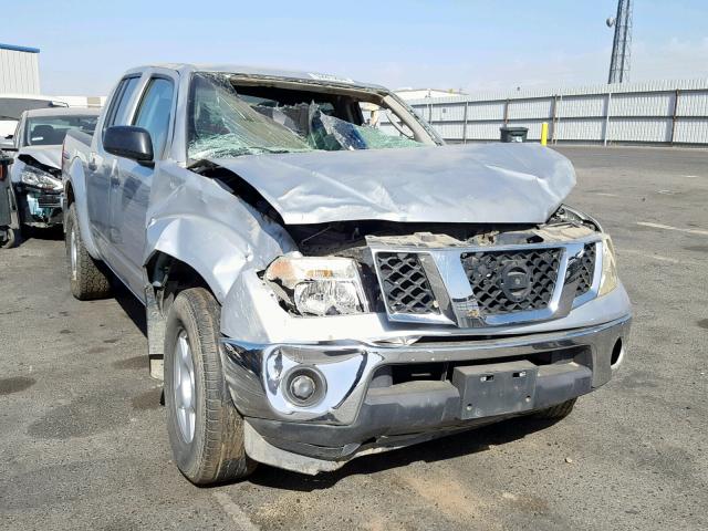 1N6AD07W35C447797 - 2005 NISSAN FRONTIER C SILVER photo 1