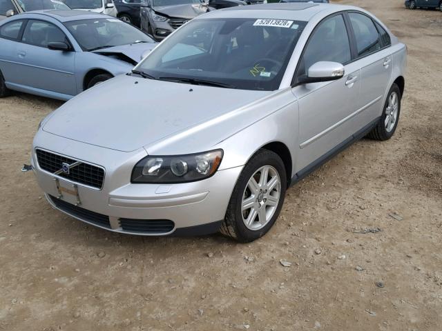 YV1MS382772277384 - 2007 VOLVO S40 2.4I SILVER photo 2