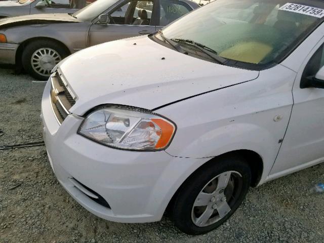 KL1TD56617B054911 - 2007 CHEVROLET AVEO BASE Weiß Foto 9