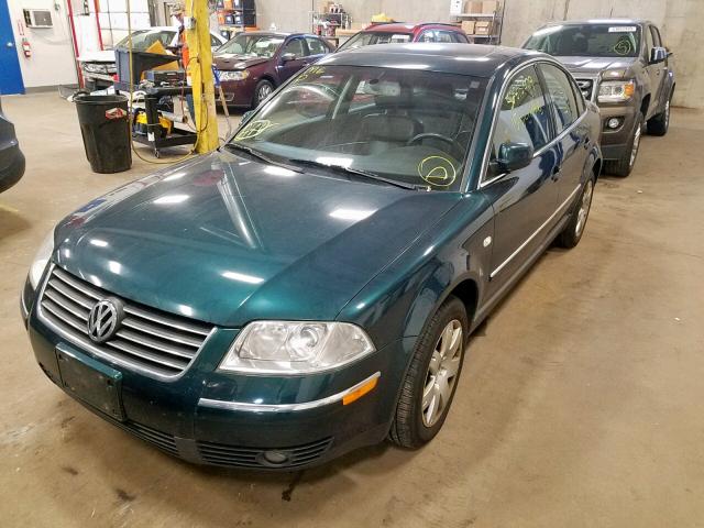 WVWTH63B42P137992 - 2002 VOLKSWAGEN PASSAT GLX GREEN photo 2