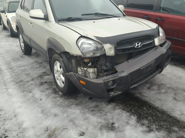 KM8JM72DX5U167687 - 2005 HYUNDAI TUCSON GL GREEN photo 9