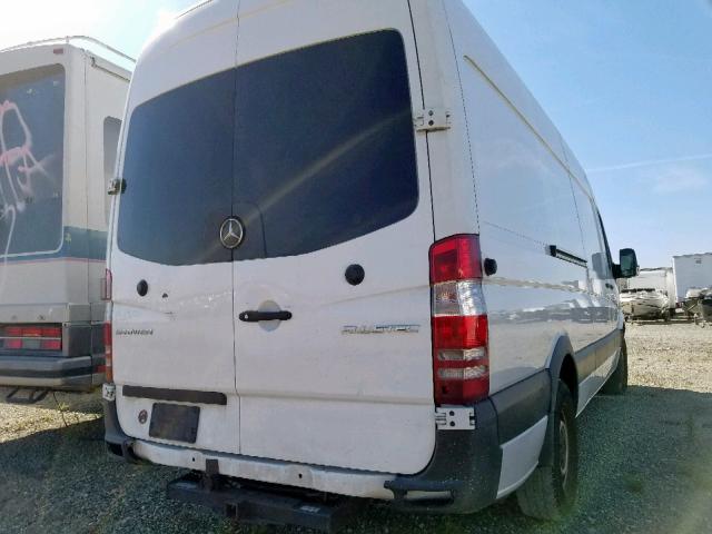 WD3PE8DC7FP112954 - 2015 MERCEDES-BENZ SPRINTER 2 WHITE photo 4