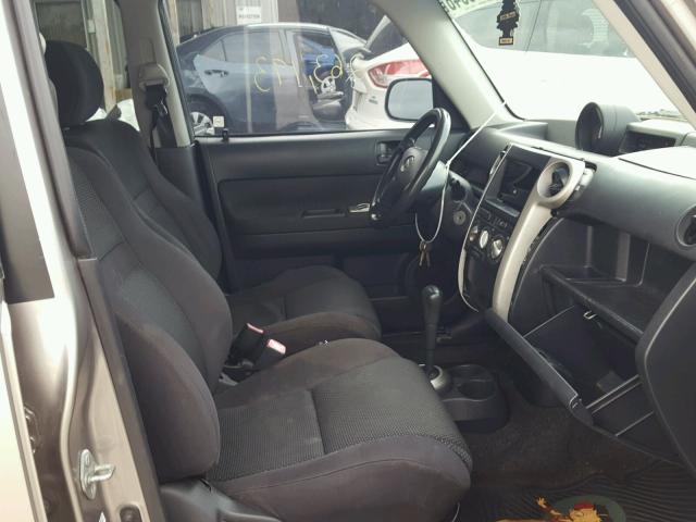 JTLKT324650208607 - 2005 TOYOTA SCION XB Boz foto 5