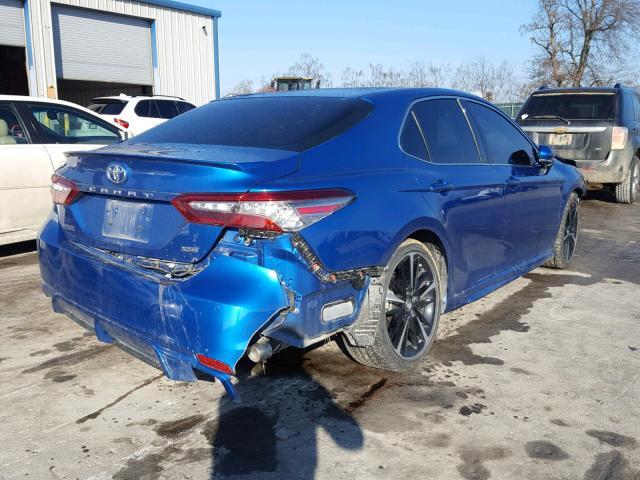 4T1B61HK1JU032223 - 2018 TOYOTA CAMRY XSE BLUE photo 4