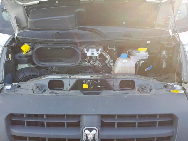 3C6URVHG1JE127281 - 2018 RAM PROMASTER 银色 照片 7