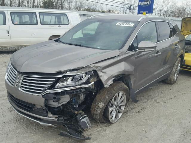 5LMCJ2D99HUL52361 - 2017 LINCOLN MKC SELECT GRAY photo 2