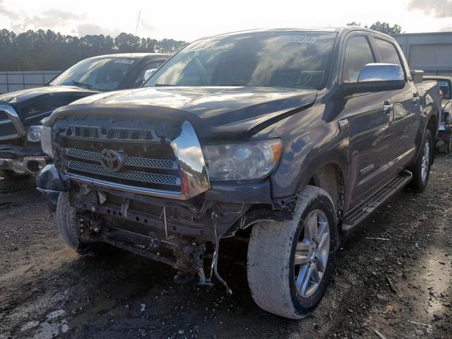 5TFDV58148X076935 - 2008 TOYOTA TUNDRA CRE GRAY photo 2