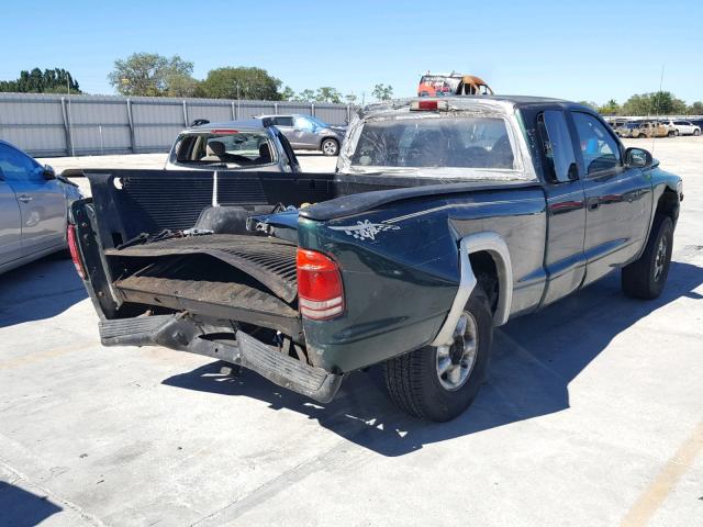 1B7GG22Y8XS224110 - 1999 DODGE DAKOTA GREEN photo 4