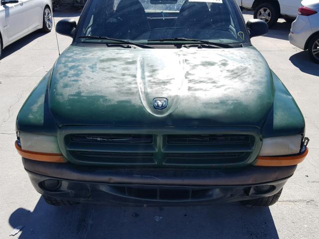 1B7GG22Y8XS224110 - 1999 DODGE DAKOTA GREEN photo 7