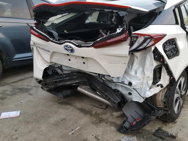 JTDKARFP3H3040999 - 2017 TOYOTA PRIUS PRIM თეთრი ფოტო 9