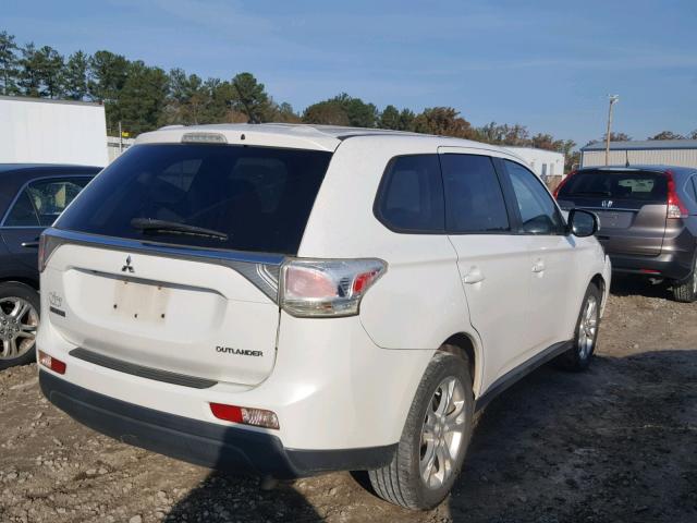 JA4AD3A30EZ004680 - 2014 MITSUBISHI OUTLANDER WHITE photo 4