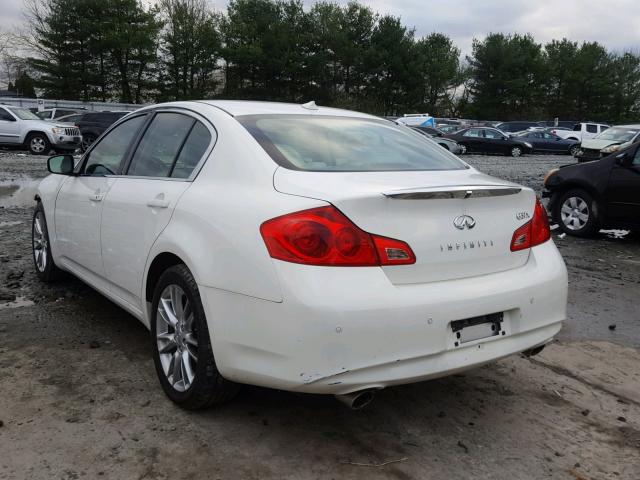 JN1CV6AR8BM352689 - 2011 INFINITI G37 WHITE photo 3