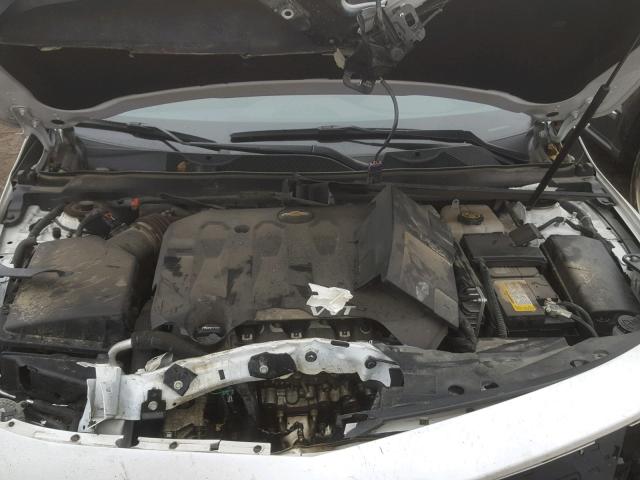 1G1145S39HU121636 - 2017 CHEVROLET IMPALA PRE WHITE photo 7