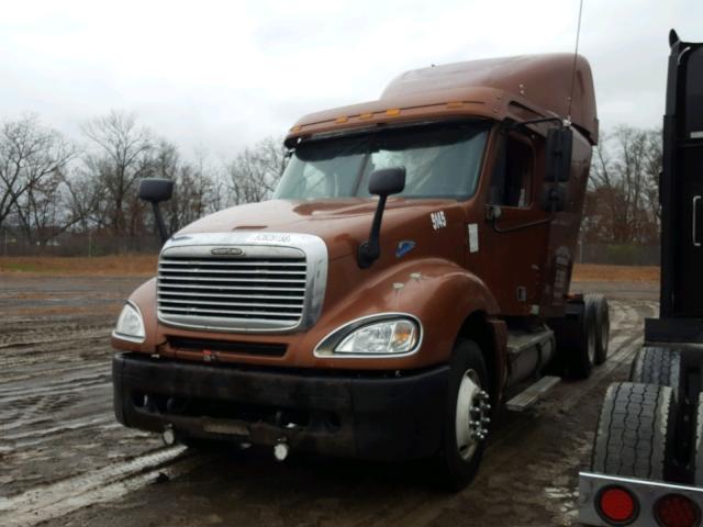 1FUJA6CG42LJ96354 - 2002 FREIGHTLINER CONVENTION BROWN photo 2