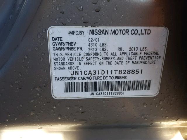 JN1CA31D11T828851 - 2001 NISSAN MAXIMA GXE SILVER photo 10