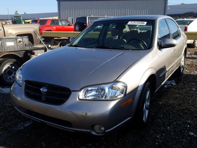 JN1CA31D11T828851 - 2001 NISSAN MAXIMA GXE SILVER photo 2