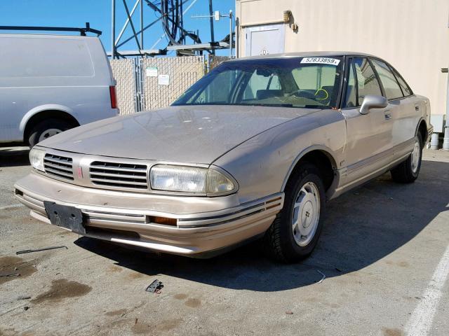 1G3HY52K0SH317692 - 1995 OLDSMOBILE 88 ROYALE GOLD photo 2