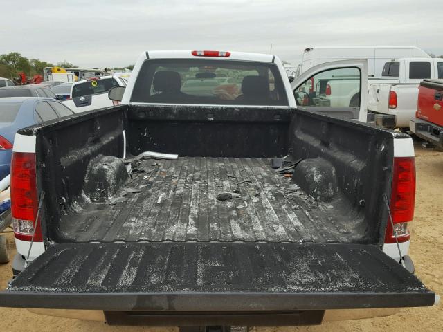 1GT01ZCG0CF131179 - 2012 GMC SIERRA C25 WHITE photo 6