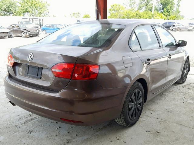3VW2K7AJ2BM365800 - 2011 VOLKSWAGEN JETTA BASE BROWN photo 4