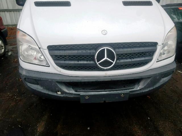 WD3PE8CB5C5696898 - 2012 MERCEDES-BENZ SPRINTER 2 WHITE photo 9