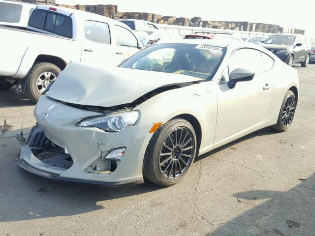 JF1ZNAA1XG8706870 - 2016 TOYOTA SCION FR-S WHITE photo 2