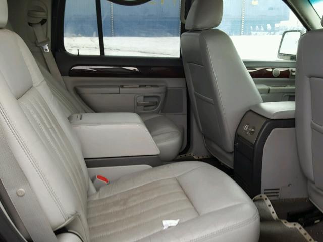 5LMEU88H45ZJ14498 - 2005 LINCOLN AVIATOR 黑色 照片 6