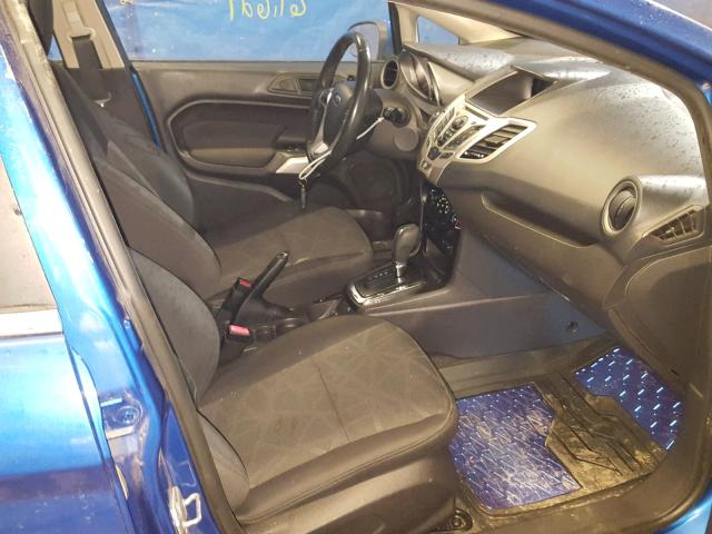 3FADP4FJ0BM156405 - 2011 FORD FIESTA SES BLUE photo 5