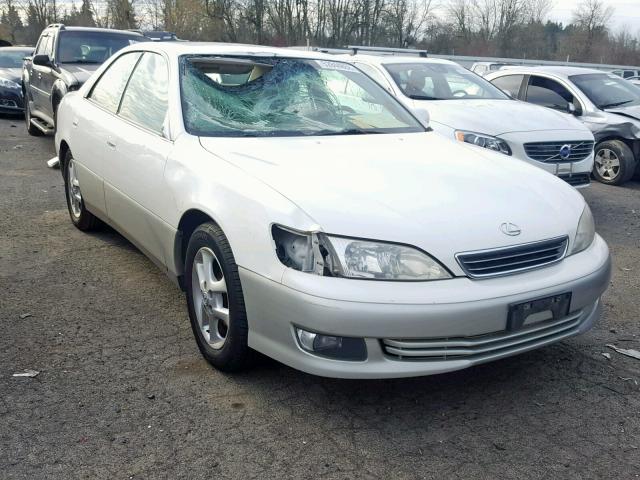 JT8BF28G4Y5077794 - 2000 LEXUS ES 300 WHITE photo 1