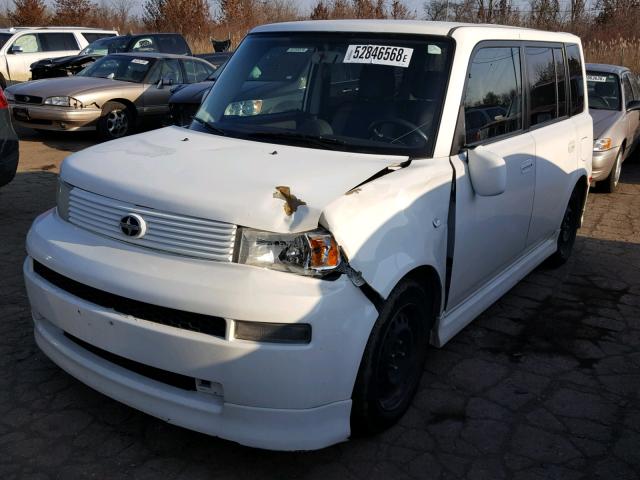 JTLKT324350196402 - 2005 TOYOTA SCION XB Ақ фото 2