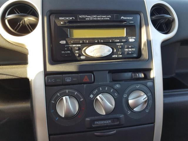 JTLKT324350196402 - 2005 TOYOTA SCION XB Ақ фото 9