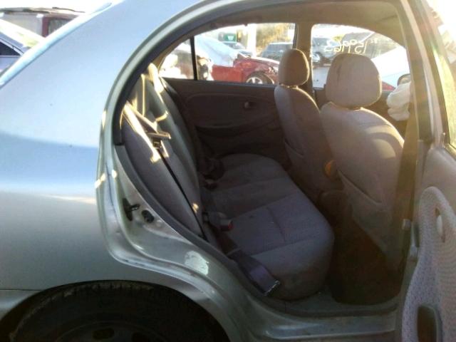 KNADC123226126928 - 2002 KIA RIO SILVER photo 6