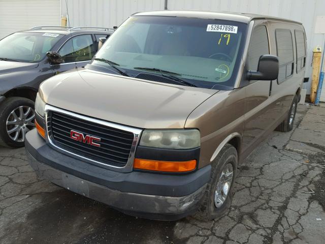 1GDFG15X531213764 - 2003 GMC SAVANA RV BROWN photo 2