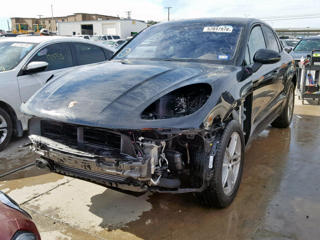 WP1AA2A50JLB07670 - 2018 PORSCHE MACAN BLACK photo 2