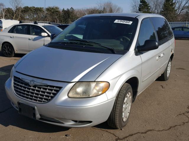 1C8GJ45361B251261 - 2001 CHRYSLER VOYAGER LX SILVER photo 2