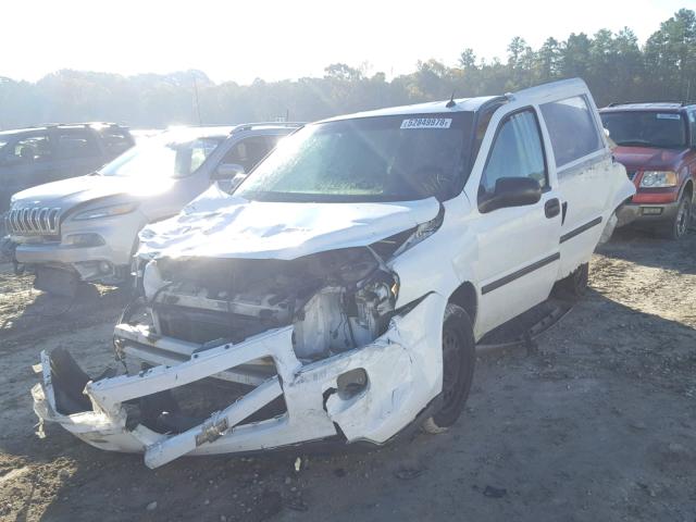 1GNDV03L35D223780 - 2005 CHEVROLET UPLANDER WHITE photo 2