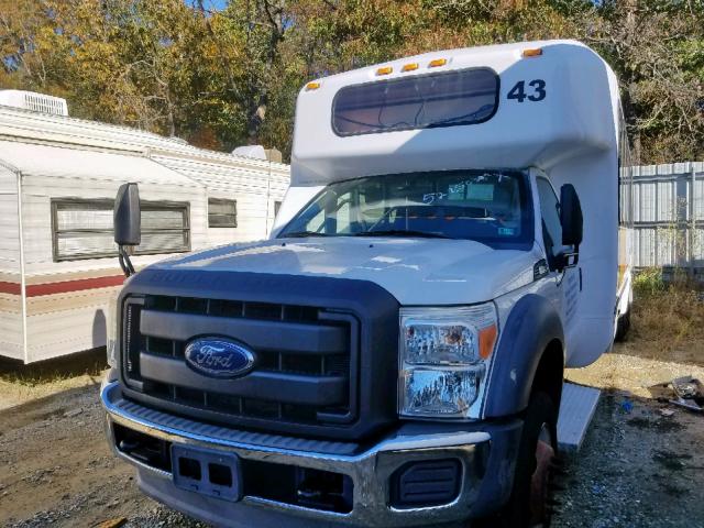 1FDAF5GY5CEB45209 - 2012 FORD F550 SUPER WHITE photo 2