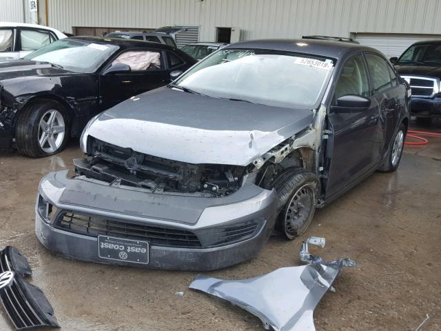 3VW2K7AJ9EM333902 - 2014 VOLKSWAGEN JETTA BASE GRAY photo 2