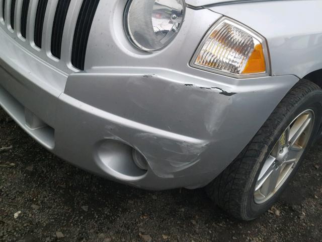 1J8FF47W08D786955 - 2008 JEEP COMPASS SP 银色 照片 9