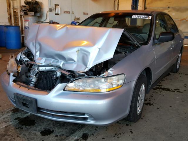 1HGCF86691A033369 - 2001 HONDA ACCORD VAL SILVER photo 2