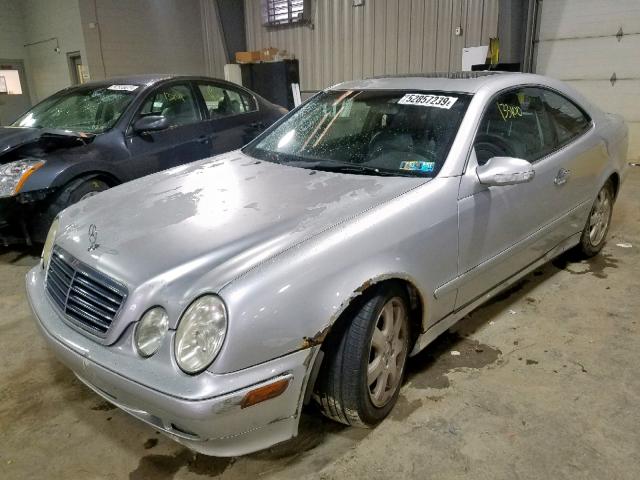 WDBLJ65G9YF119532 - 2000 MERCEDES-BENZ CLK 320 SILVER photo 2