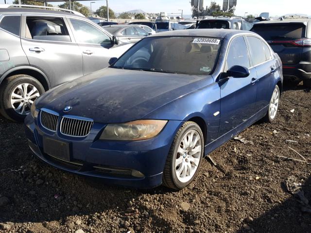 WBAVB33576KS37779 - 2006 BMW 330 I BLUE photo 2