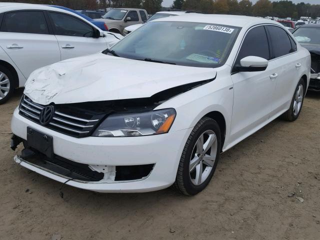 1VWAT7A38EC039743 - 2014 VOLKSWAGEN PASSAT S WHITE photo 2