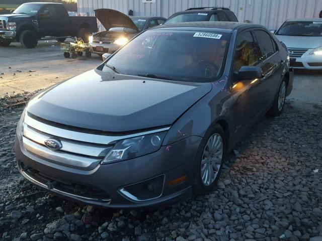 3FADP0L37CR241535 - 2012 FORD FUSION HYB SILVER photo 2