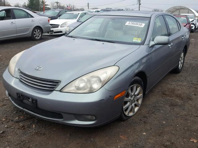 JTHBF30G530105884 - 2003 LEXUS ES 300 GREEN photo 2