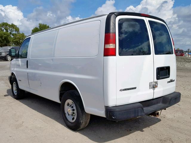 1GCHG35UX31148781 - 2003 CHEVROLET EXPRESS G3 WHITE photo 3