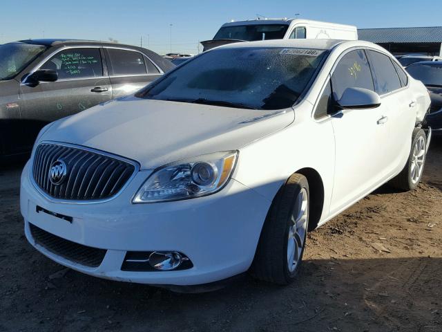 1G4PR5SK0G4110240 - 2016 BUICK VERANO CON WHITE photo 2